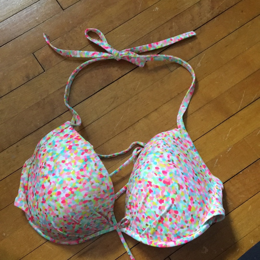 Victoria’s Secret swimsuit top